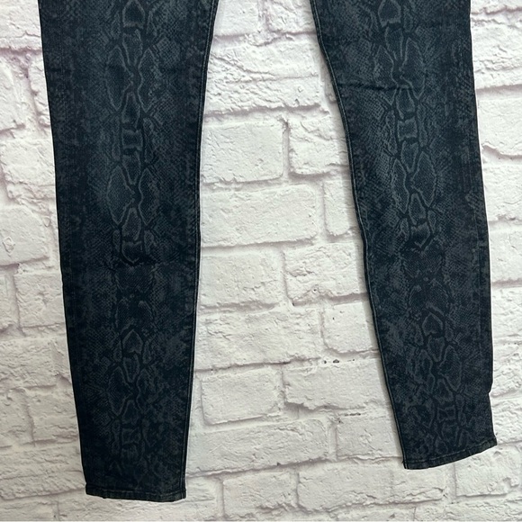 7 For All Man Kind Snake Print Skinny Jeans - Picture 5 of 13